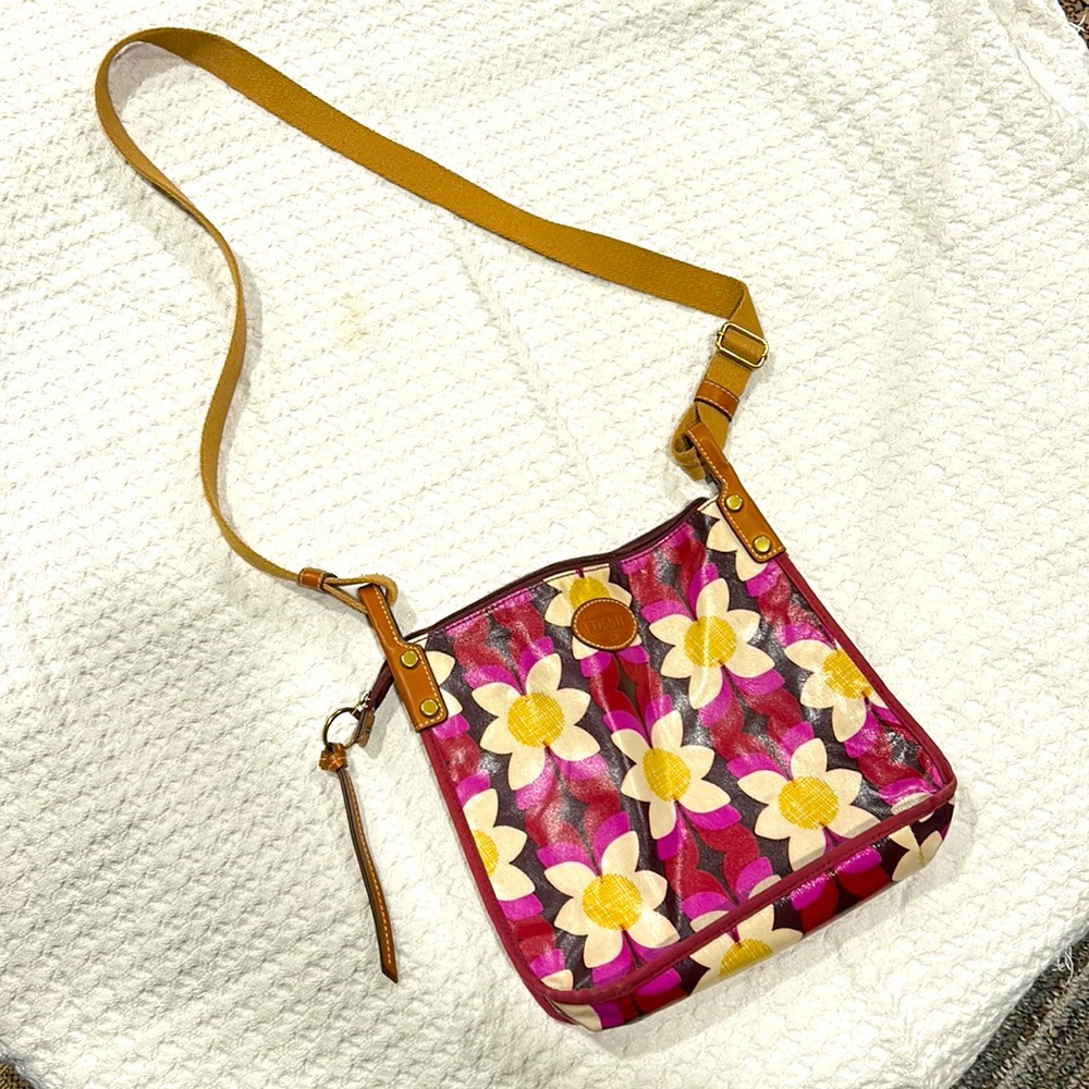 Gently used Fossil crossbody.